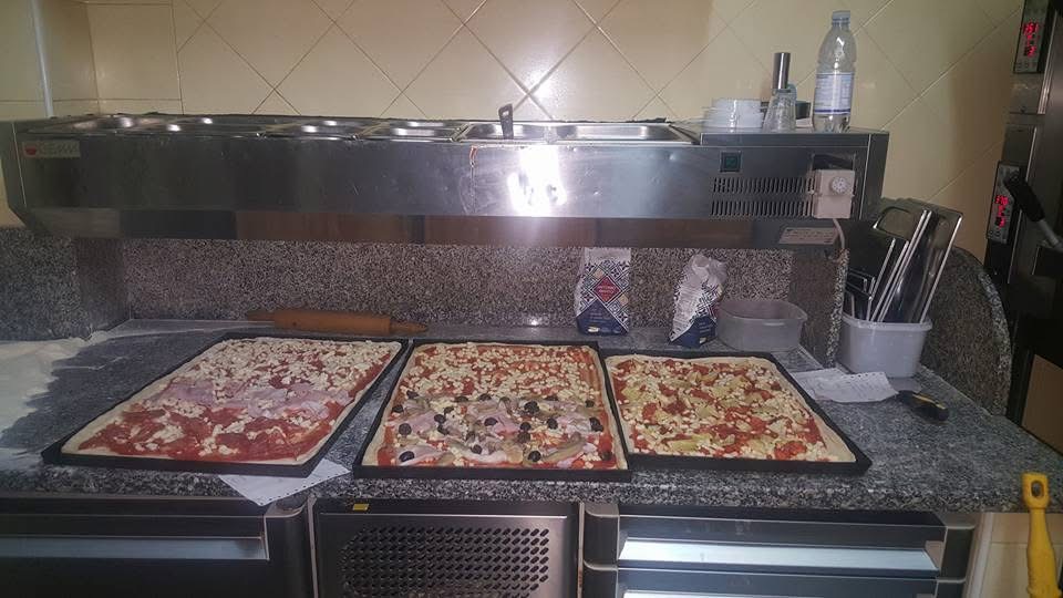 Le pizze vicino al forno